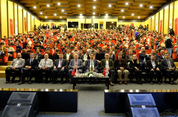 Sivas Cumhuriyet Üniversitesi’nde “İlk Ders Gazze” Paneli Düzenlendi