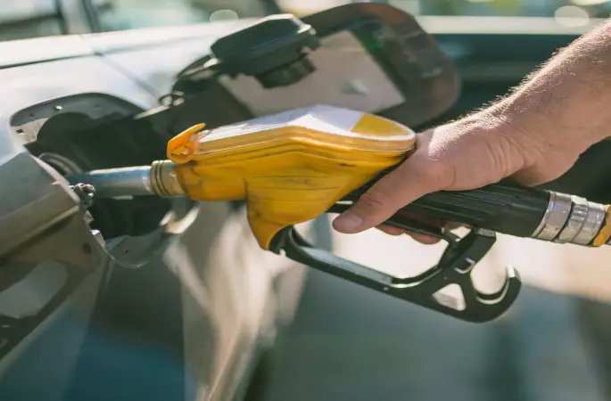 Akaryakıta Gece Yarısı Çifte Zam