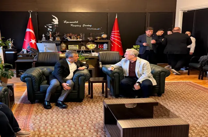 Ankara’da Önemli Zirve: Mansur Yavaş’tan Özgür Özel’e TBMM’de Ziyaret