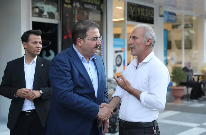 BAŞKAN CANPOLAT’TAN TEŞKİLAT BULUŞMASI VE ESNAF ZİYARETİ