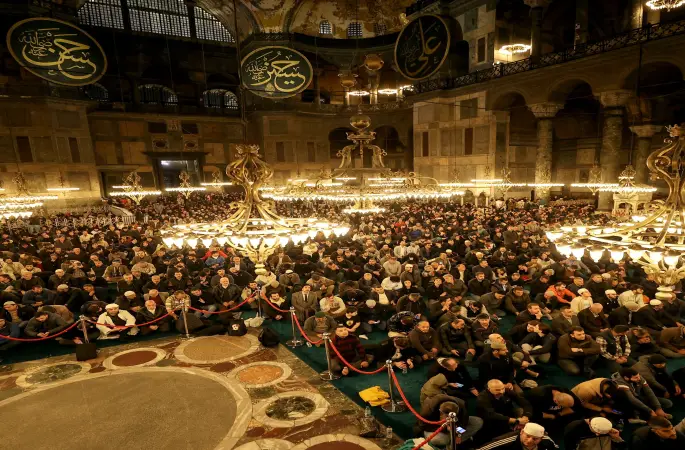 Bin Aydan Daha Hayırlı Gece: Kadir Gecesi Bugün İdrak Edilecek