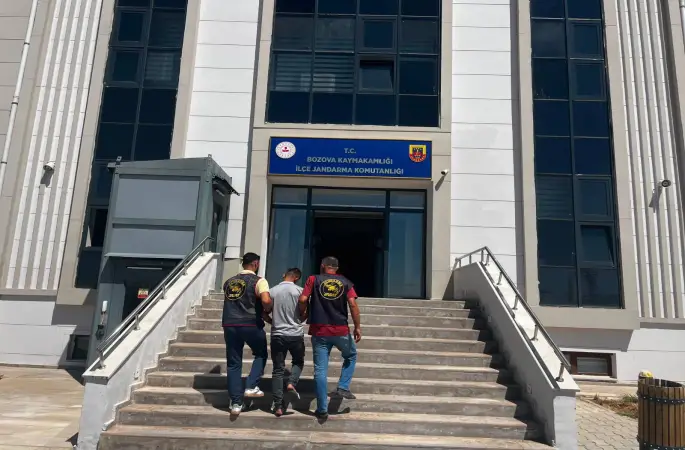 Bozova’da JASAT’tan Kaçamadı: 6 Yıl Hapis Cezası Bulunan Firari Yakalandı