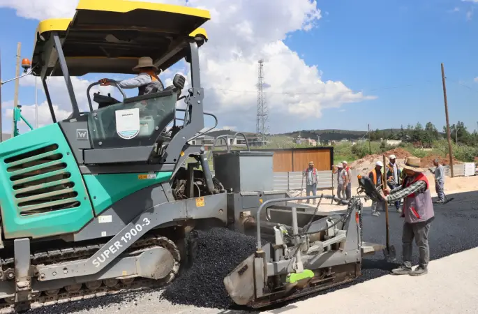 BÜYÜKŞEHİR, BULUNTU HOCA BULVARI’NDA ASFALT ATAĞINI SÜRDÜRÜYOR