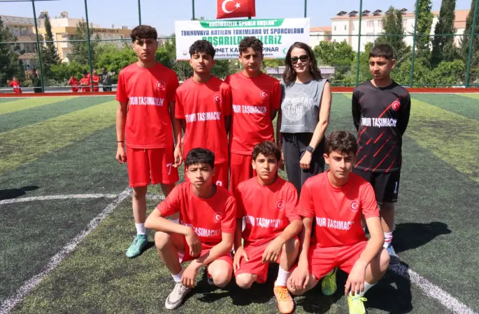 BÜYÜKŞEHİR’DEN OKULLARARASI FUTBOL TURNUVASI