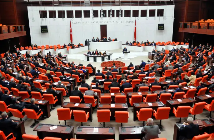 Çifte Maaşlı Vekillerden "Dar Gelirli" Fiyatına Lüks Konut Girişimi!