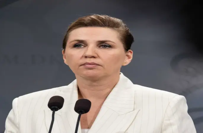 DANİMARKA BAŞBAKANI'NDAN SOSYAL MEDYA İÇİN EZBER BOZAN ÇIKIŞ: "ÇOCUĞUMUN SİGARA İÇMESİNİ TERCİH EDERDİM!"