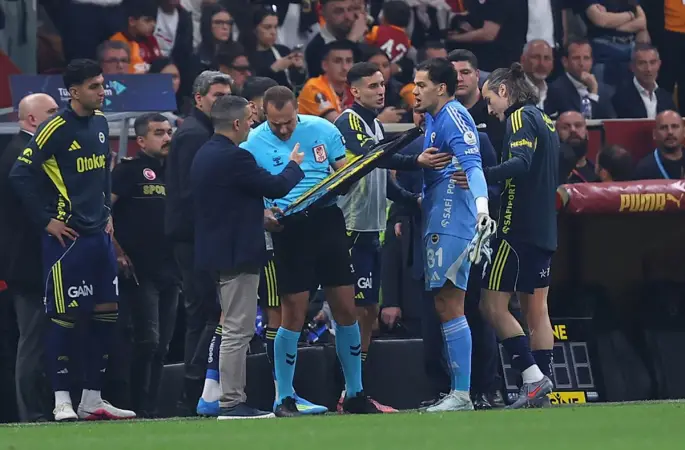 Derbide Kırmızı Kart Gören Ederson Disipline Gidiyor: Sezonu Kapatabilir