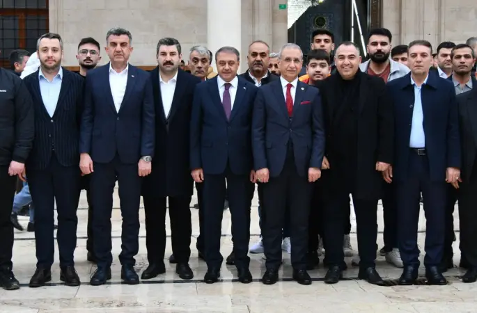 Dergâh Camisi’nde Bayramlaşma