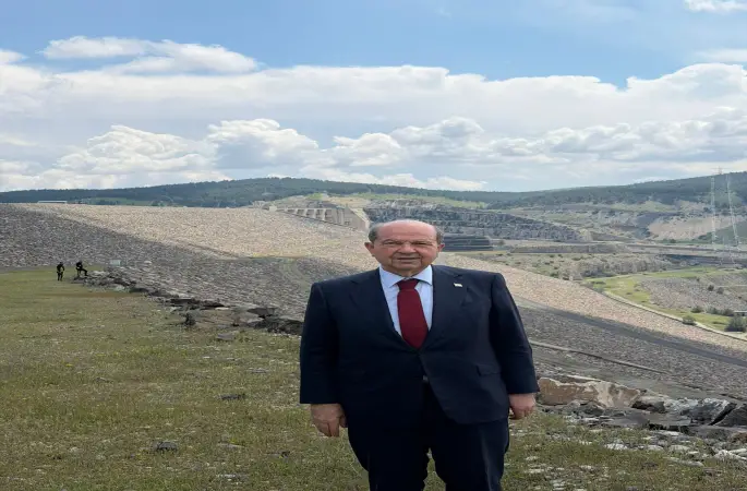 Ersin Tatar Atatürk Barajı’nı Gezdi: “Devasa Projede Emeği Geçenleri Tebrik Ediyorum”