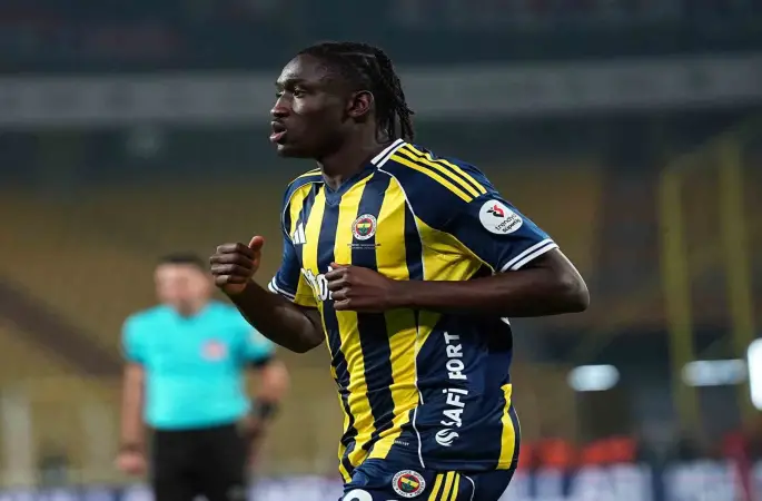 FENERBAHÇE'DE AZİZ YILDIRIM'IN ELEŞTİRDİĞİ SİDİKİ CHERİF İÇİN KARAR ANI! KALIYOR MU, GİDİYOR MU?