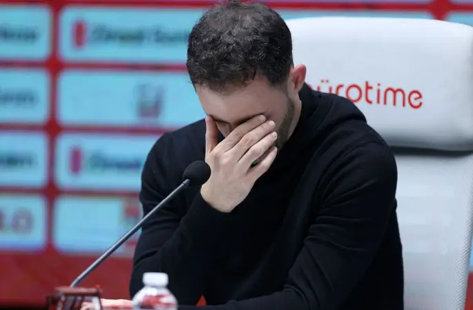 FENERBAHÇE’DE TEDESCO DÖNEMİ SONA ERDİ: AYRILIĞIN PERDE ARKASI ORTAYA ÇIKTI