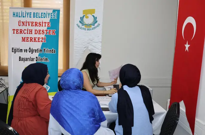 HALİLİYE BELEDİYESİ GENÇLERİN GELECEĞİNE REHBER OLUYOR