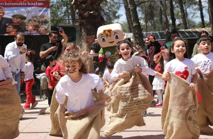 HALİLİYE’DE MİNİKLER 23 NİSAN COŞKUSUNU YAŞADI