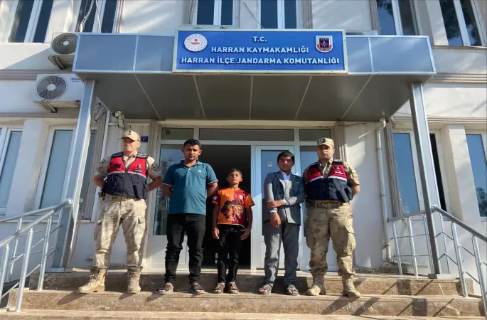 HARRAN’DA MEZARLIĞA GİTMEK İSTERKEN KAYBOLAN 2 ÇOCUK JANDARMA TARAFINDAN BULUNDU