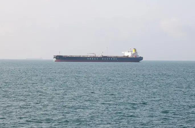 Hürmüz Boğazı’nda Kritik Eşik: Haftalar Sonra İlk LNG Sevkiyatı Başladı