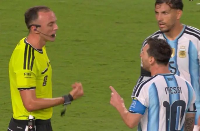 Messi'den Hakeme Sert Çıkış: "Benimle Saygılı Konuş!"