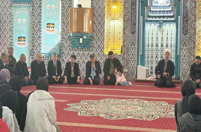 Orhan Gazi Kız Anadolu İmam Hatip Lisesi’nde vefat eden öğretmen için hatim programı düzenlendi 🤲