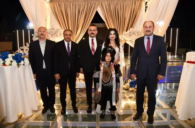 Şanlıurfa Bürokrasisi Bu Düğünde Buluştu: Sadık Efe Erkekliğe İlk Adımını Attı