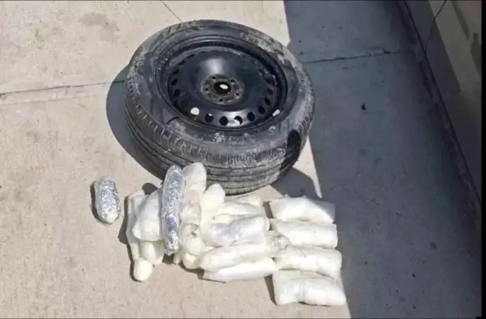 Şanlıurfa'da araçta uyuşturucu yakalandı