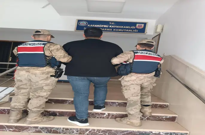Şanlıurfa’da Aranan Şahıs Yakalandı: 3 Yıl 4 Ay Hapis Cezası Bulunuyordu Şanlıurfa İl Jandarma Komutanlığı