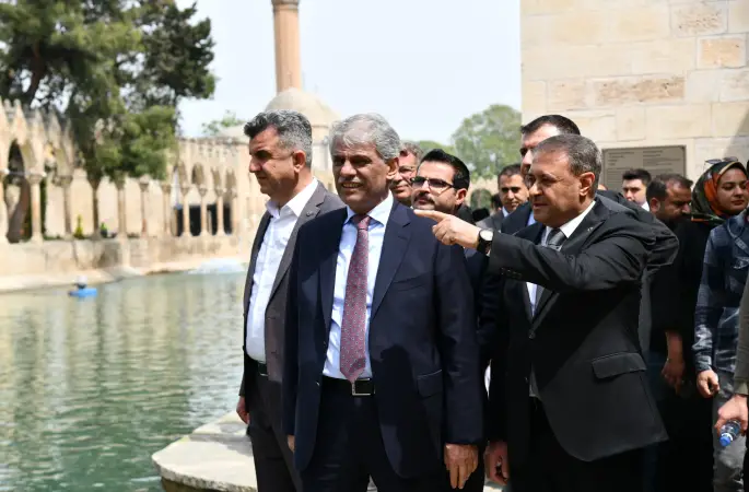 Şanlıurfa’da turizmin kalbi konumundaki Balıklıgöl, önemli bir ziyaret ve incelemeye ev sahipliği yaptı.