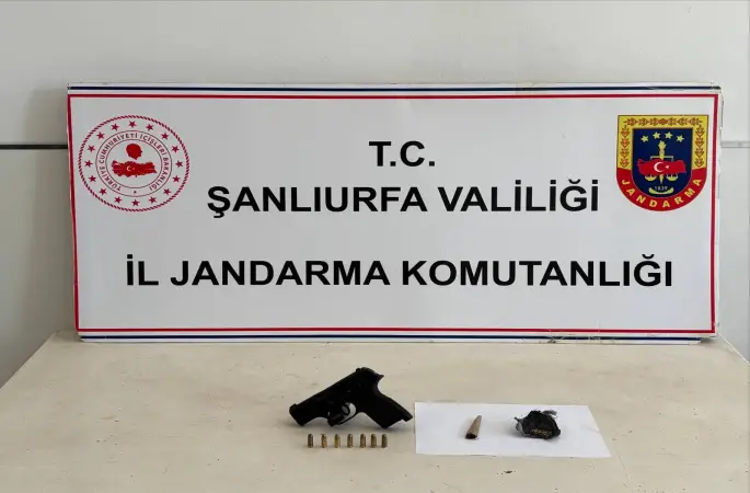 Suruç’ta Jandarmadan Kaçamadılar: Şüpheli Şahısların Üzerinden Uyuşturucu ve Silah Çıktı