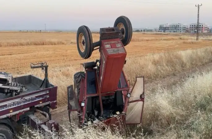 Suruç’ta Traktör Şarampole Devrildi: 1 Ağır Yaralı