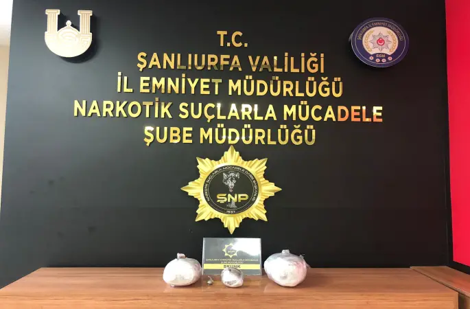 Urfa Emniyeti’nden Uyuşturucu Tacirlerine Çifte Darbe: 7 Kiloya Yakın Skunk Ele Geçirildi!