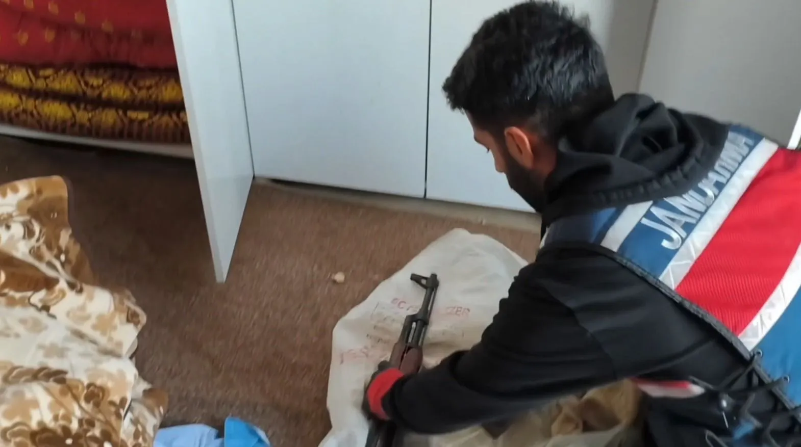 jandarma-silah-operasyonu.webp