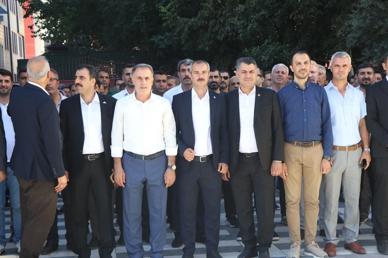 egitim-bir-sen-sanliurfa-1-nolu-sube-baskan-adayi-osman-yavuz-basin-mensuplariyla-bulustu-2.webp