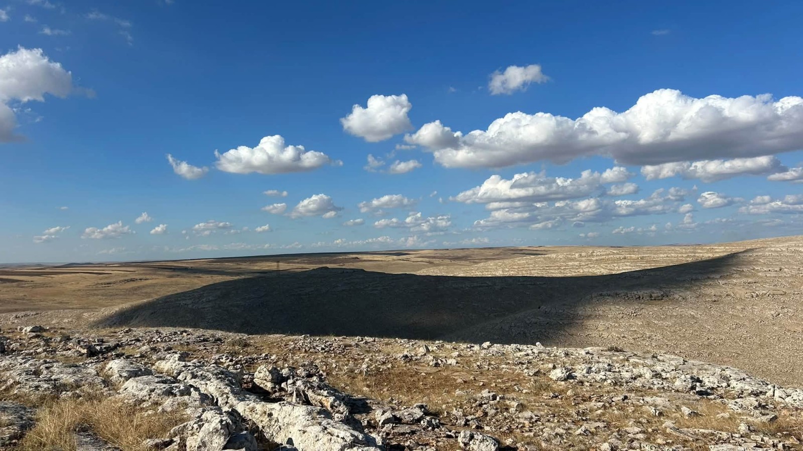 Şanlıurfa-Viranşehir yolunda tarihin izleri: Dağyanı Harabeleri ve Mağaraları