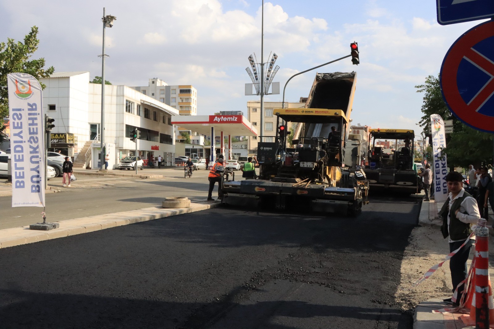 SİVEREK’TE ADNAN MENDERES CADDESİ YENİLENEREK MODERN GÖRÜNÜME KAVUŞTU - 5
