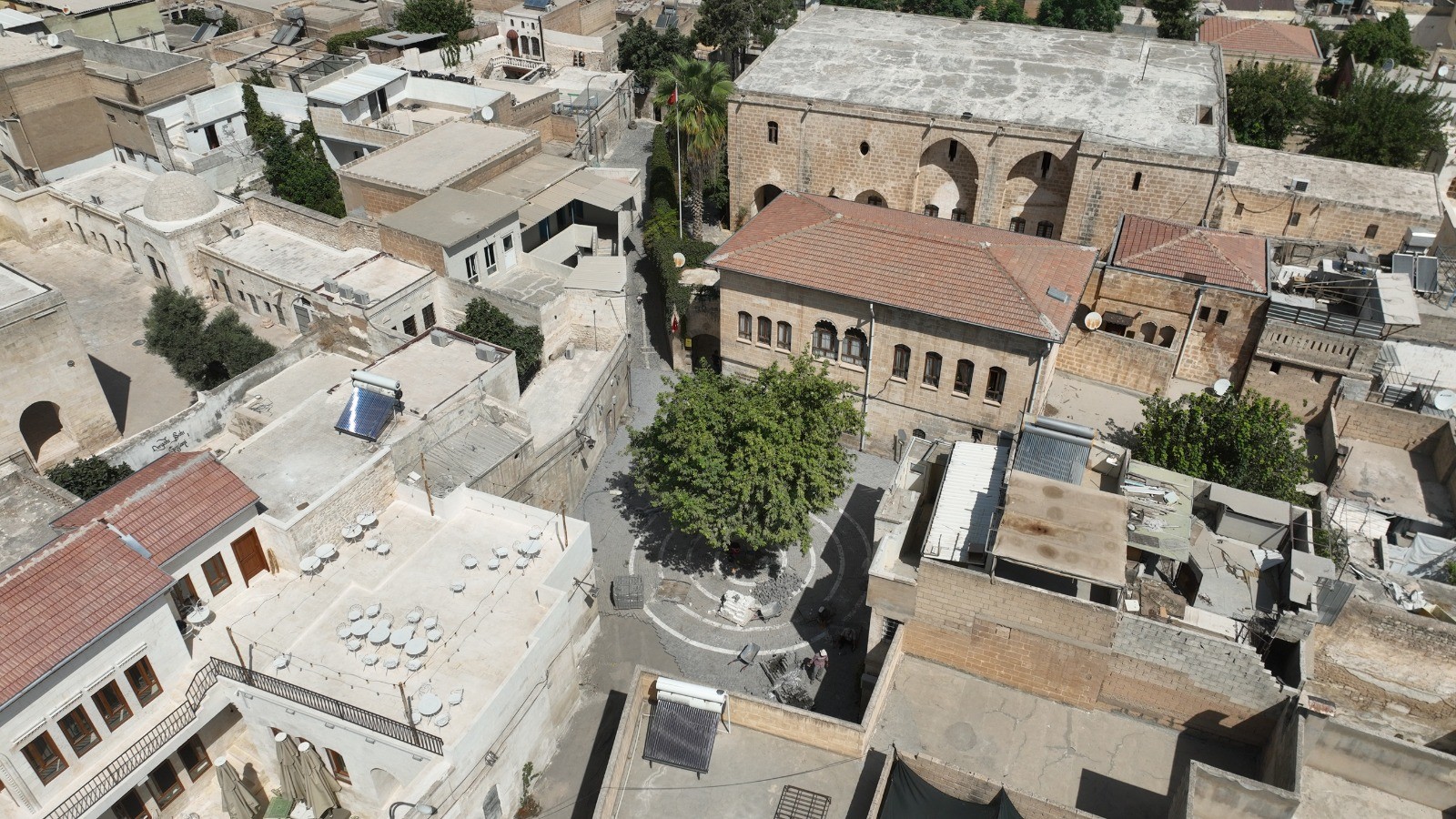 ŞANLIURFA’DA 58 MEYDANI YENİ YÜZÜNE KAVUŞUYOR - 3