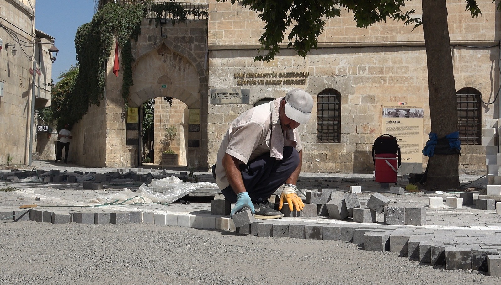 ŞANLIURFA’DA 58 MEYDANI YENİ YÜZÜNE KAVUŞUYOR - 4