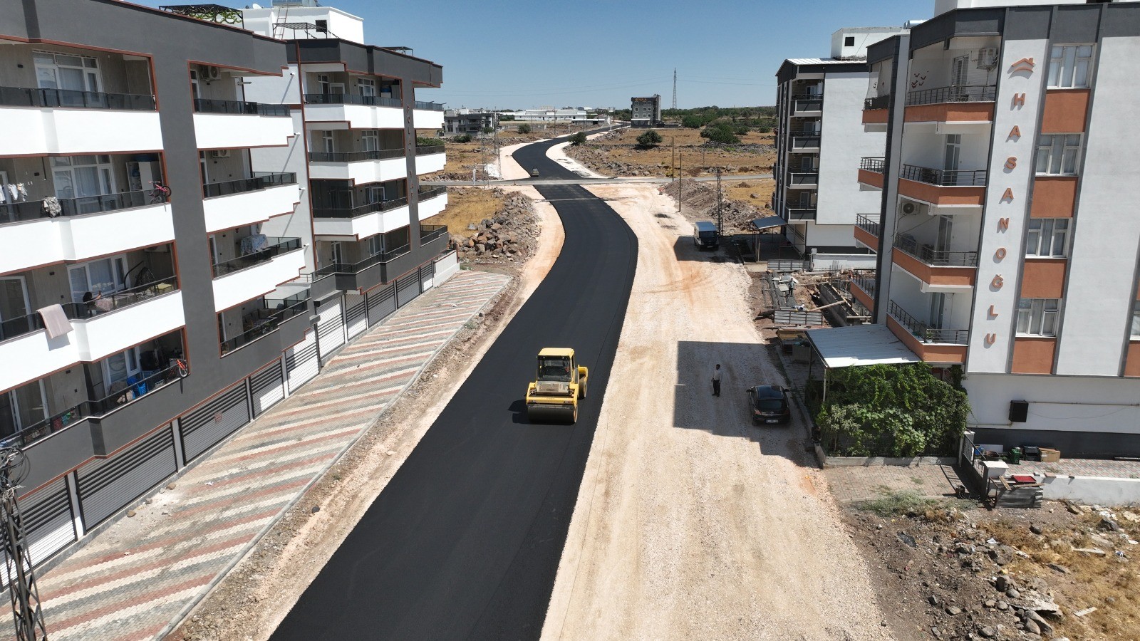 SİVEREK’TE RAMAZAN BARAN BULVARI SICAK ASFALTLA YENİLENDİ - 3