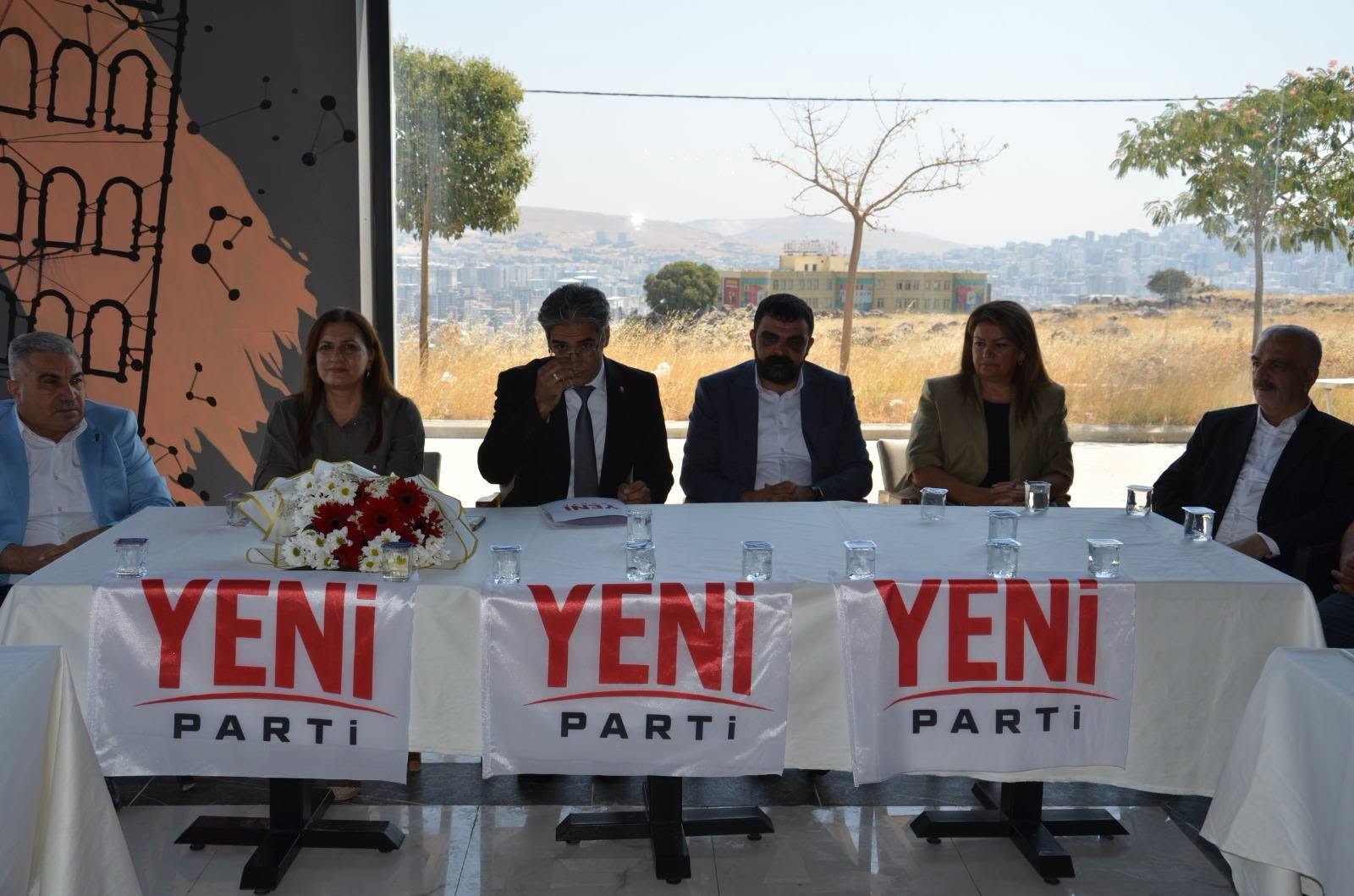 YENİ PARTİ ŞANLIURFA İL BAŞKANI BOZAN SÜRÜCÜ'DEN HAVALİMANINDA GÖRKEMLİ KARŞILAMA VE SAHA MESAJI - 6