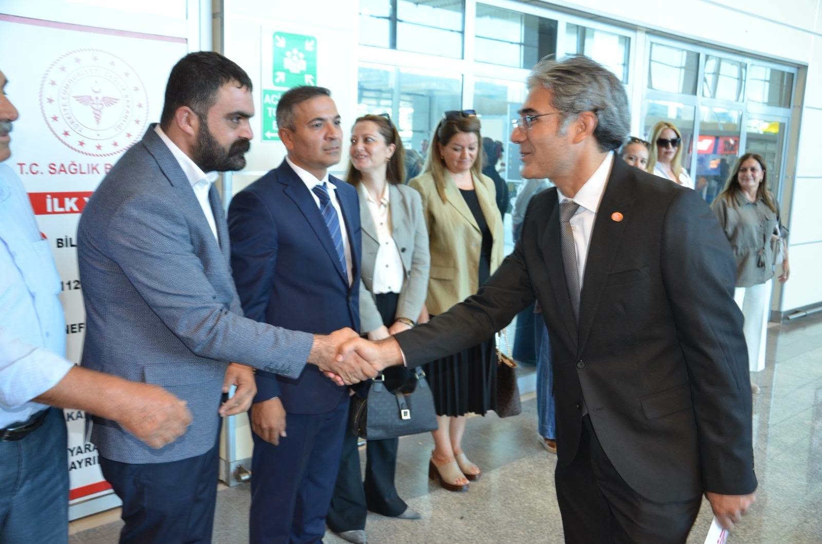YENİ PARTİ ŞANLIURFA İL BAŞKANI BOZAN SÜRÜCÜ'DEN HAVALİMANINDA GÖRKEMLİ KARŞILAMA VE SAHA MESAJI - 7