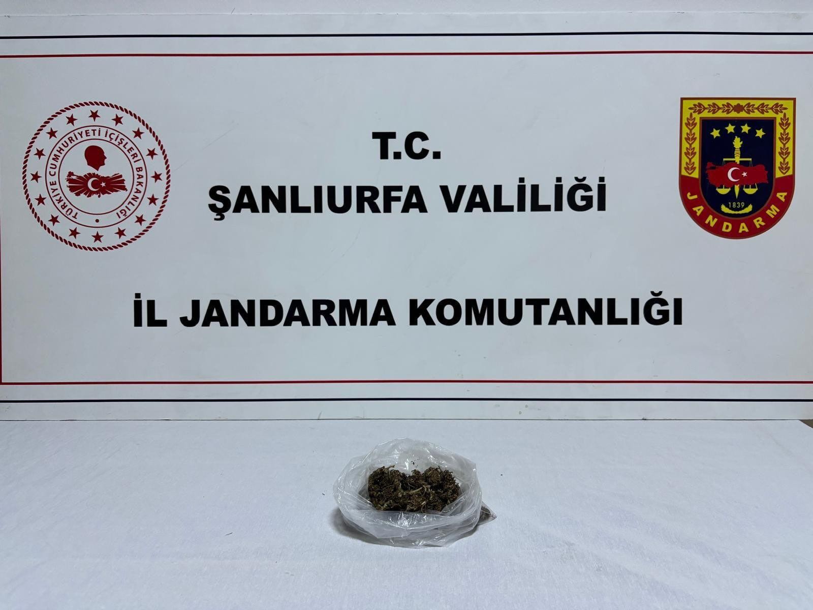 Jandarmadan 3 İlçede Narkotik Operasyonu: 5 Şüpheli Yakalandı - 1