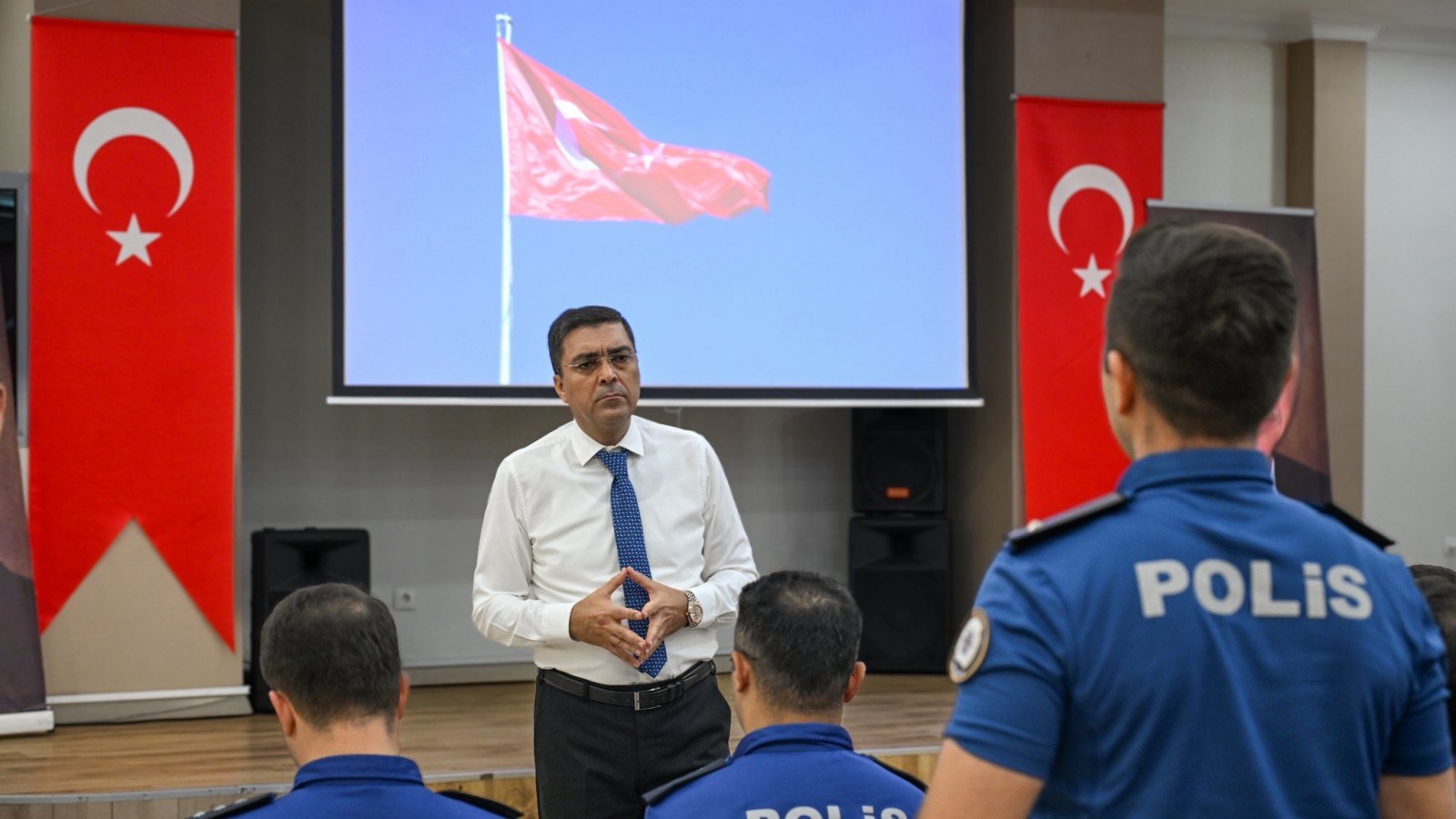 Şanlıurfa Emniyet Müdürü Atilla Aksoy’dan Yeni Göreve Başlayan Personele Sertifikalı Karşılama: "Huzur ve Güvenlik İçin 7/24 Sahadayız" - 3