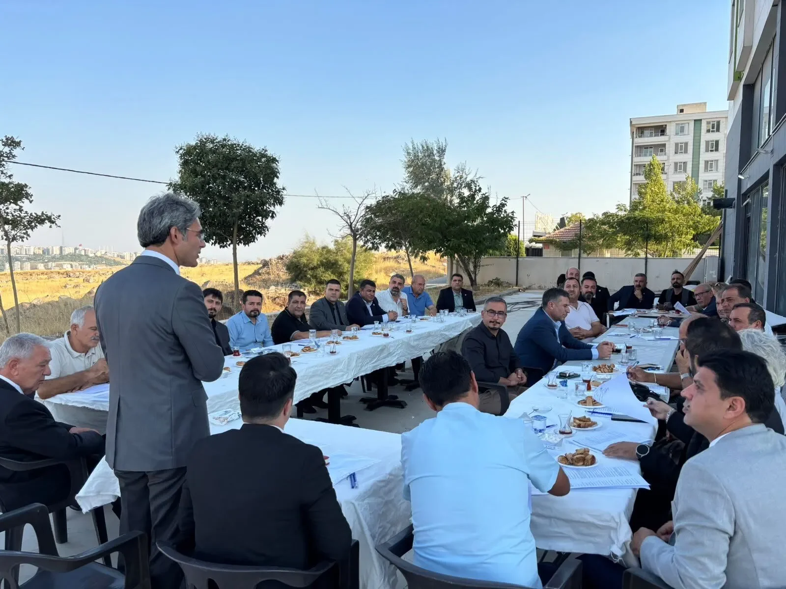 YENİ Parti Şanlıurfa’da Sahaya İndi: İlk Toplantı Yapıldı, Rozetler Takıldı - 2
