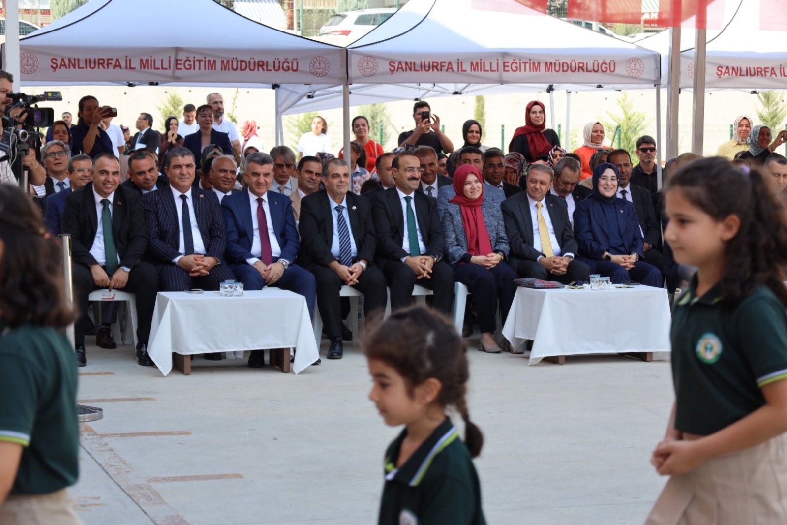 Şanlıurfa’da İlk Ders Zili Çaldı: İlhami Günbeği ile Ahmet Aksoy Eline Alıp Salladı! - 7