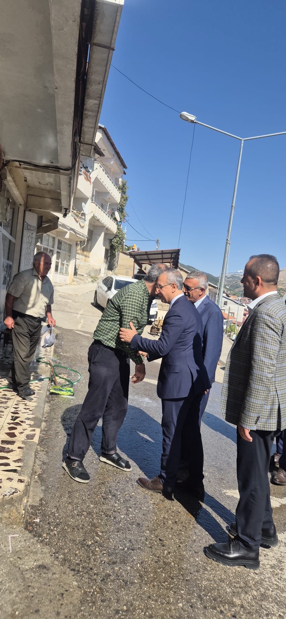 AK Parti Şanlıurfa Milletvekilinden Komşu Şehre Ziyaret: Çelikhan Esnafıyla Buluştu - 4