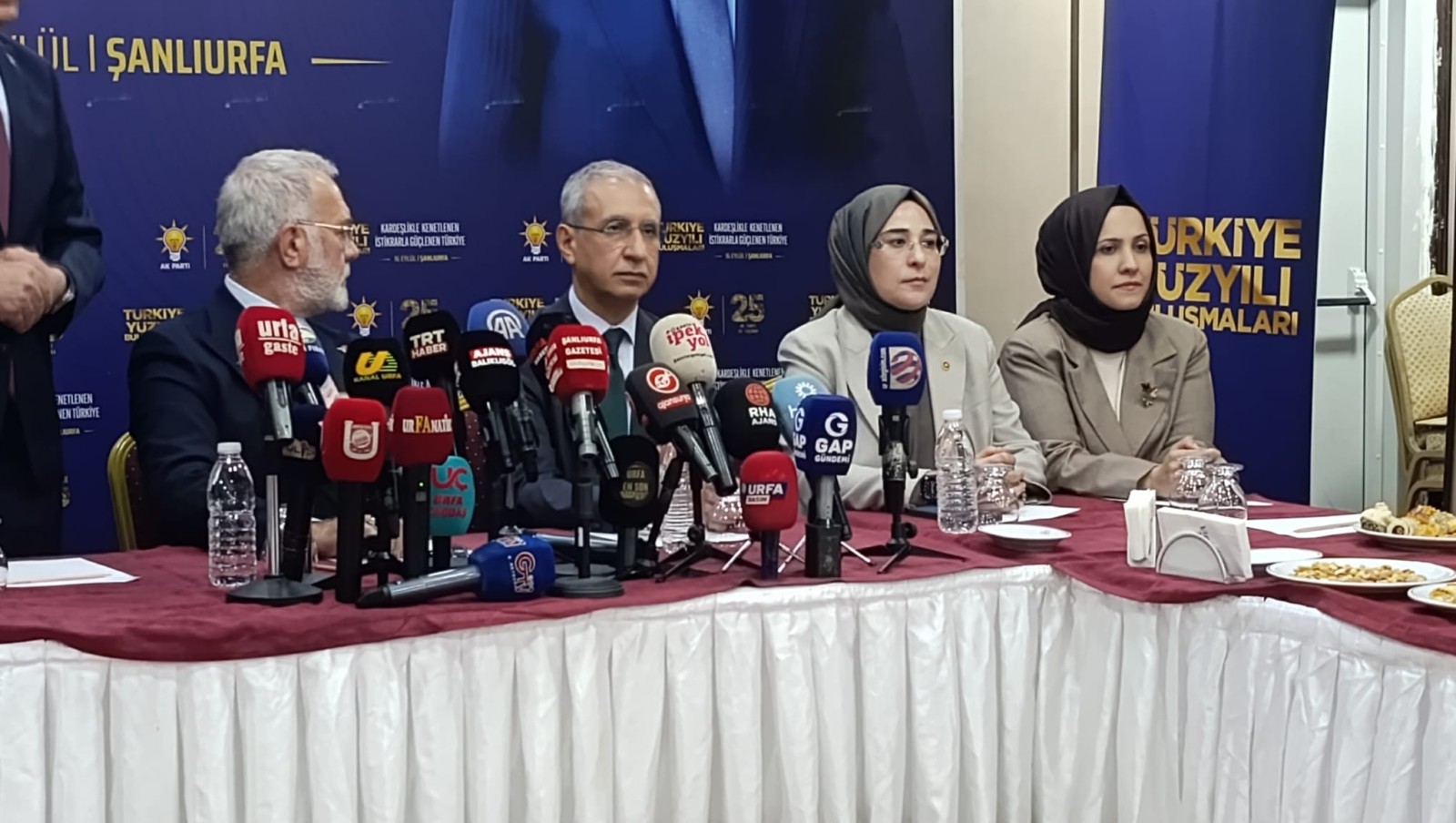 Şanlıurfa’da ‘Sorusuz’ Basın Toplantısı Gerginliği: Madem Soru Alınmayacak, Neden Basını Davet Ettiniz? - 2