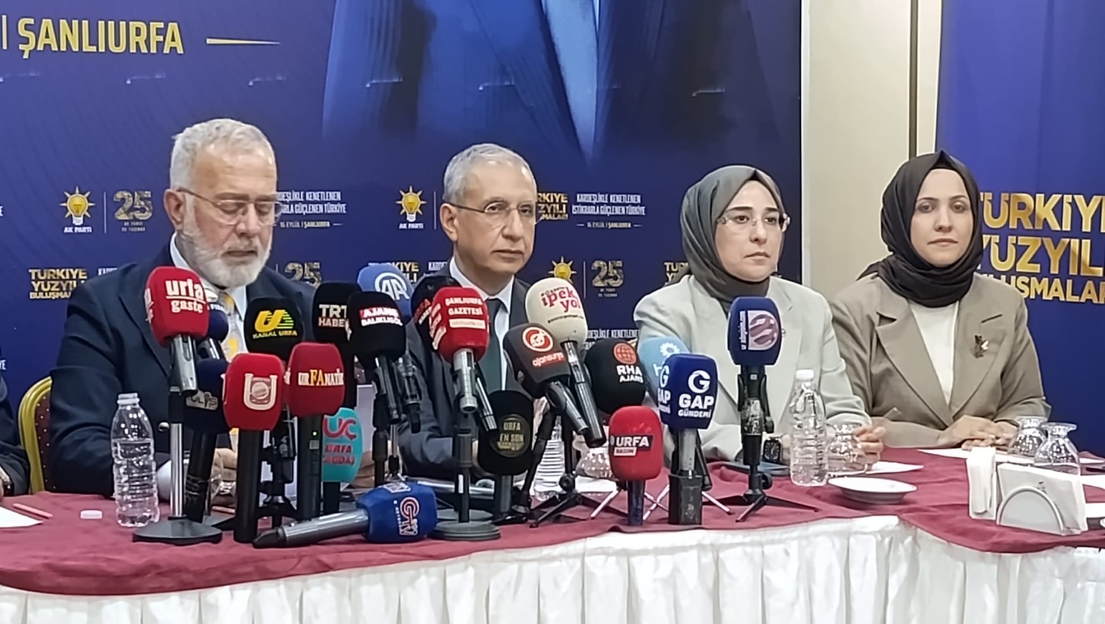 Şanlıurfa’da ‘Sorusuz’ Basın Toplantısı Gerginliği: Madem Soru Alınmayacak, Neden Basını Davet Ettiniz? - 3