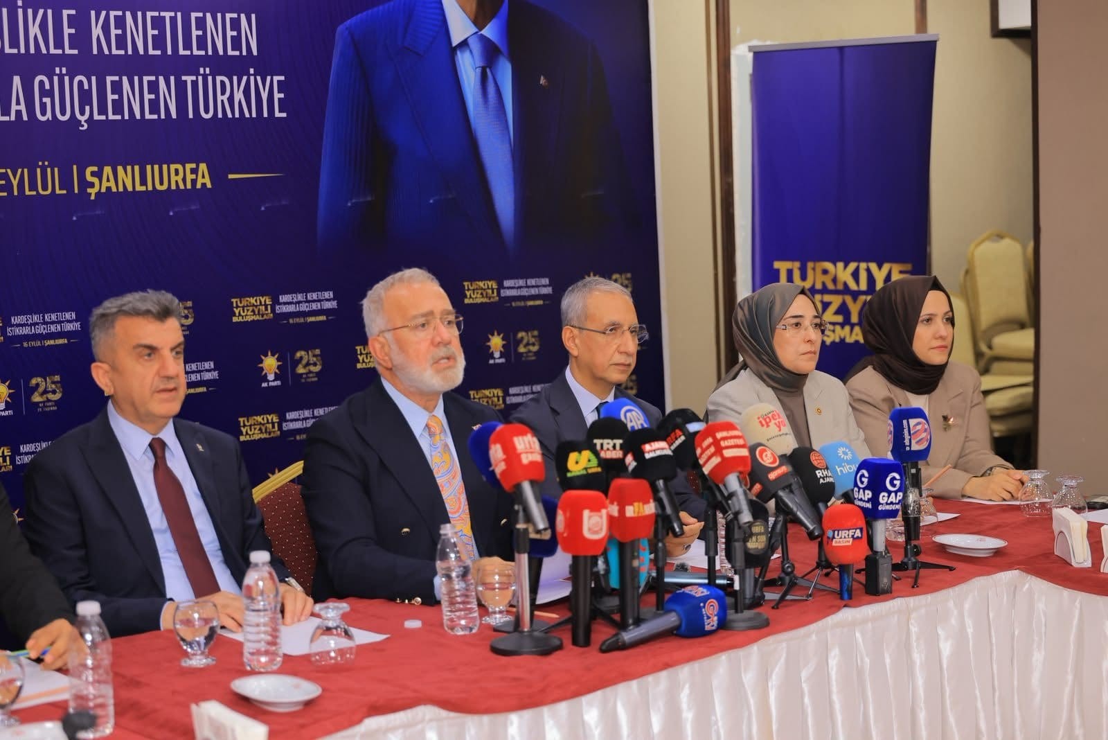 Şanlıurfa’da ‘Sorusuz’ Basın Toplantısı Gerginliği: Madem Soru Alınmayacak, Neden Basını Davet Ettiniz? - 5