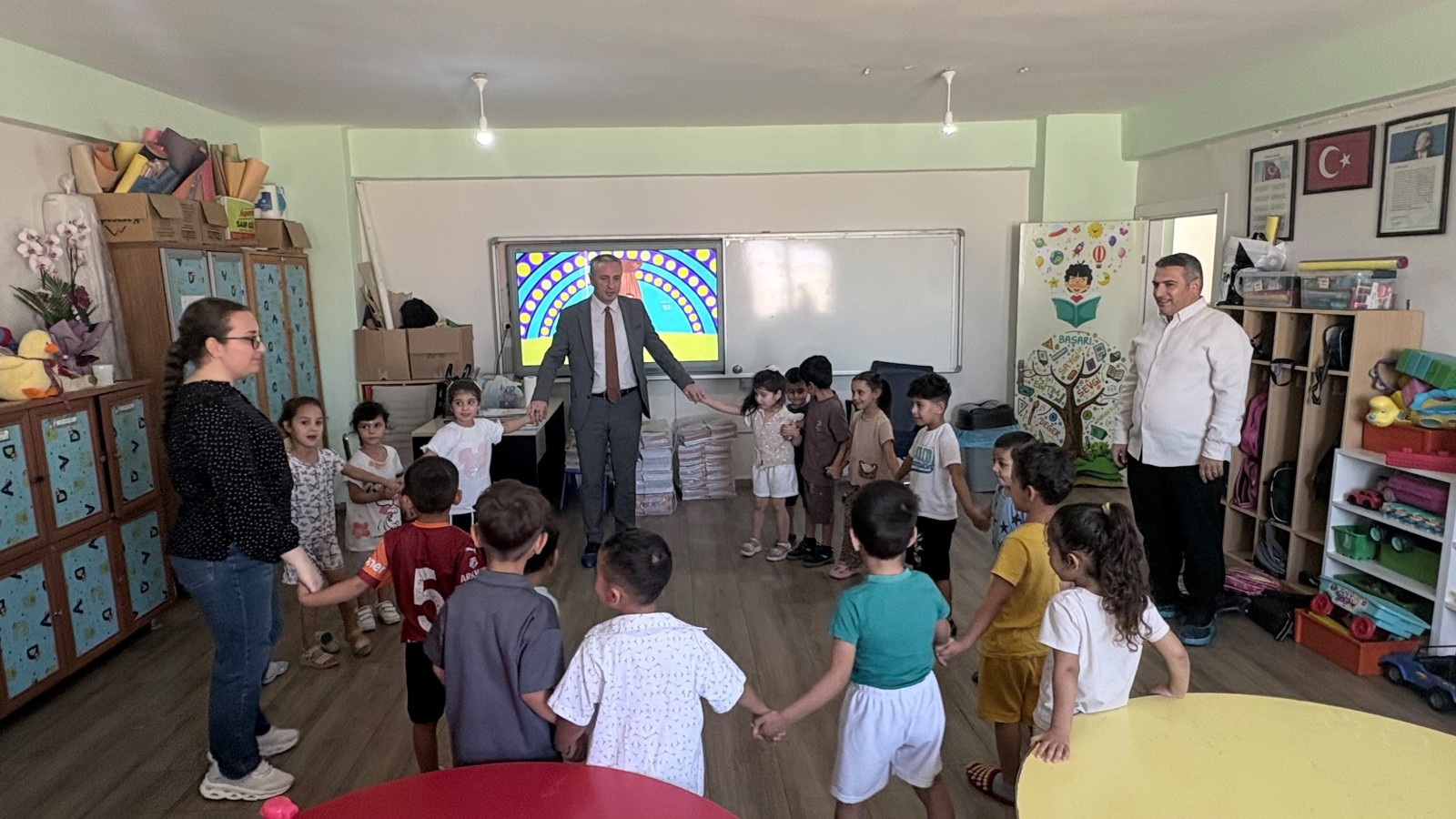 Milli Eğitim Müdürü Hasan Kökrek, Minik Öğrencilerle Bir Araya Geldi - 1