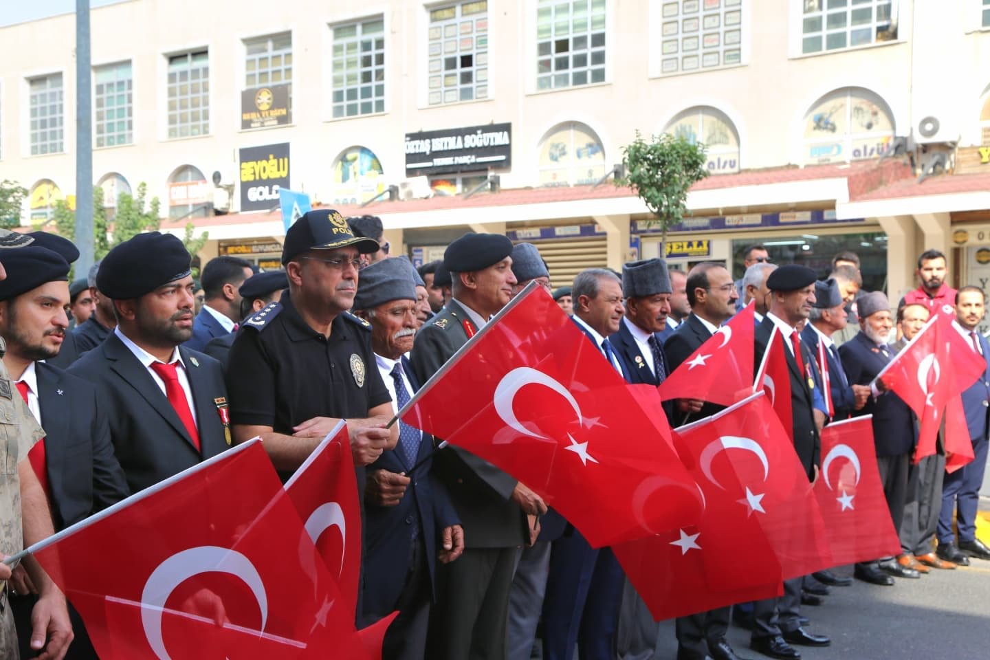 Şanlıurfa’da Gaziler Günü’nde “Kahramanlarla Kardeşlik Yolunda” Yürüyüşü - 1