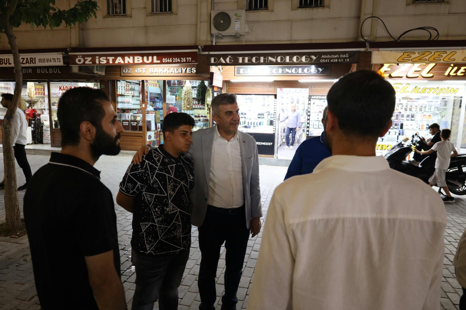Nereden Geliyorsun? Dondurmacı Zeki’den Nereye Gidiyorsun? Dondurmacı Zeki’ye! - 1