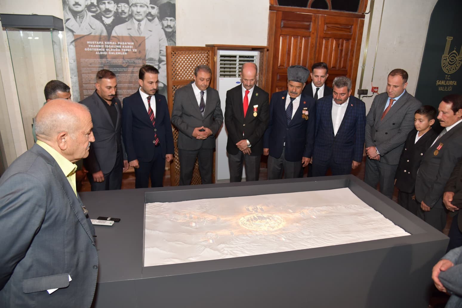 Kurtuluş Müzesinin ilk ziyaretçileri şehit aileleri ve gaziler - 3
