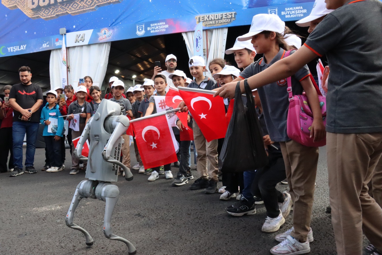 TEKNOFEST’te Şanlıurfa Bilim Merkezi Standına Ziyaretçi Akını! - 1